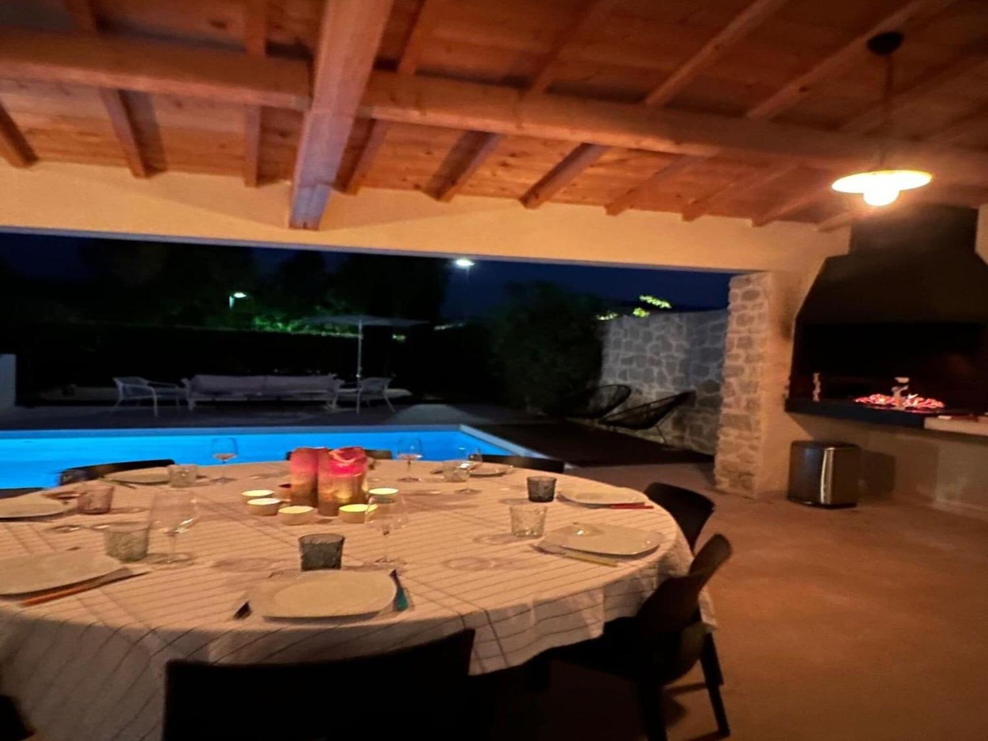 Modern Villa With Private Pool In Malauc N Malaucène Exteriör bild